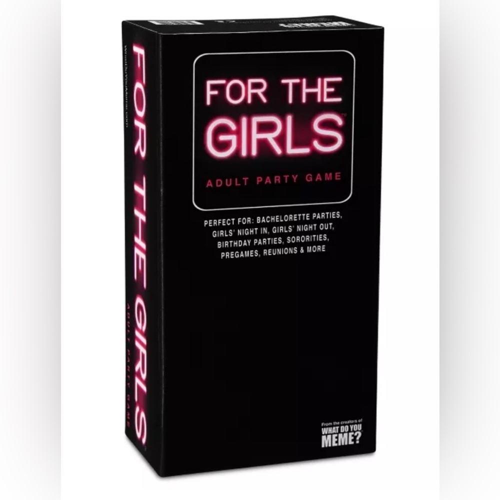 NIB For The Girls Adult Party Game 400 Cards 1 Die